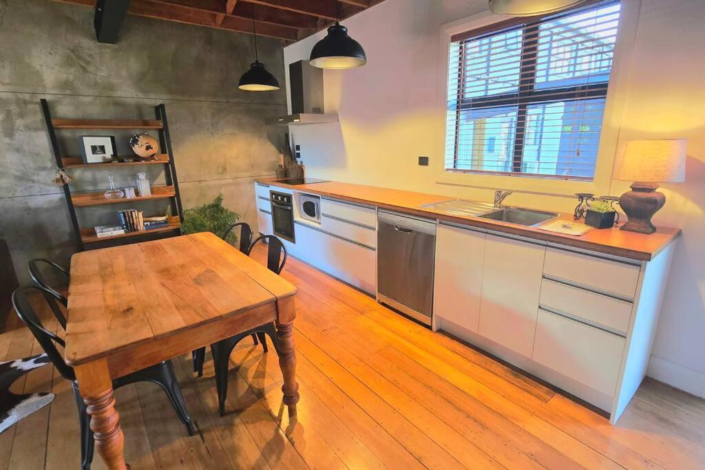 Apartment 4 - Haddin Court - Chic Ny Loft Style Blenheim Buitenkant foto